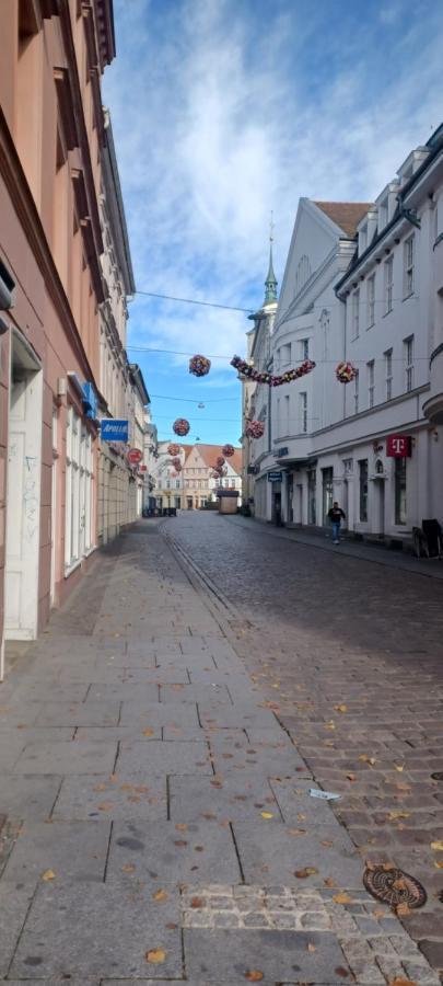 Zimmer Und Apartment Rosi Krakow am See Zewnętrze zdjęcie